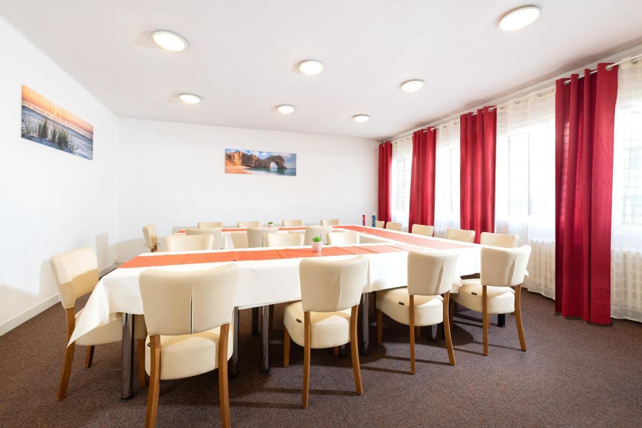 Hotel Plus Pressburg Exterior foto