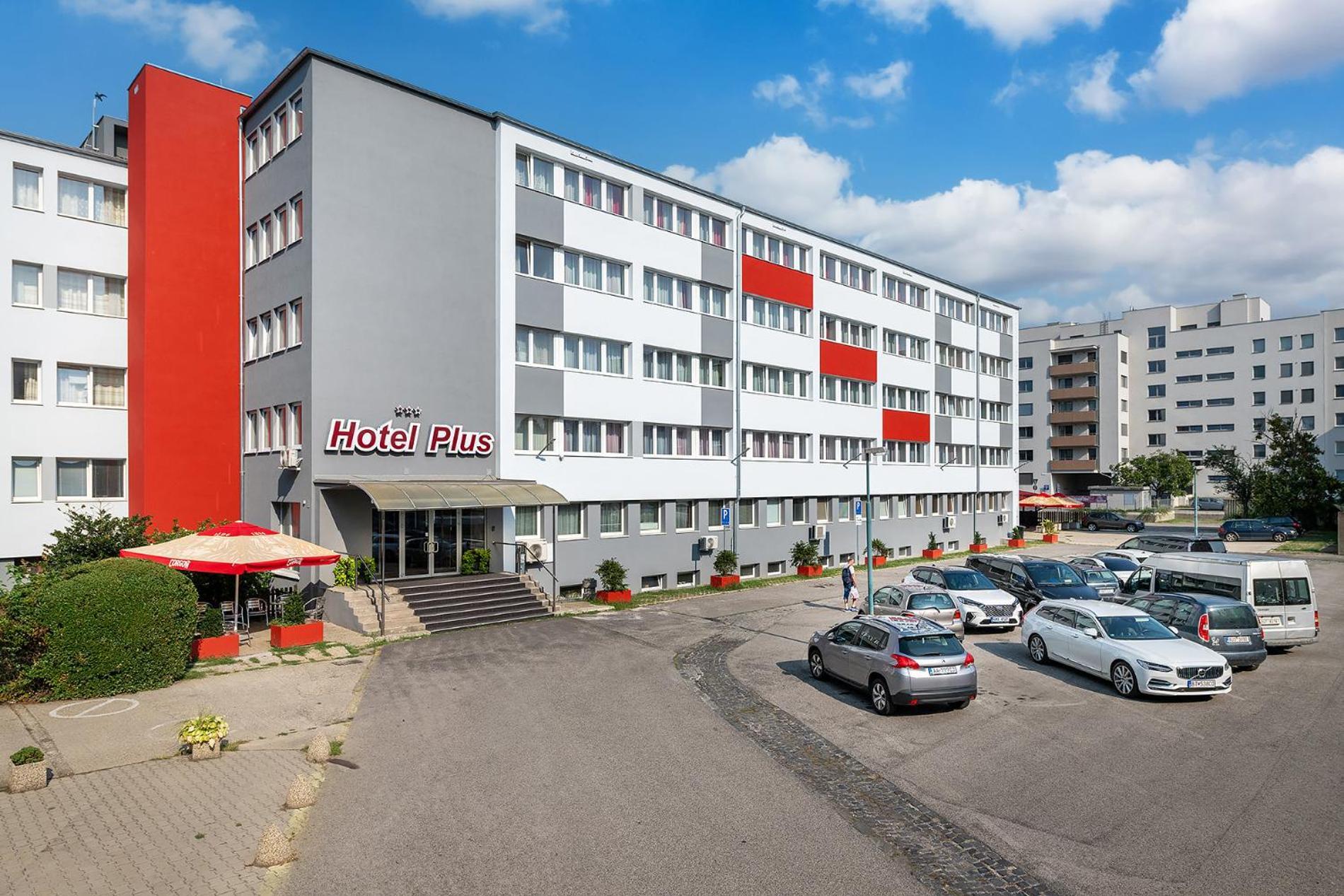 Hotel Plus Pressburg Exterior foto