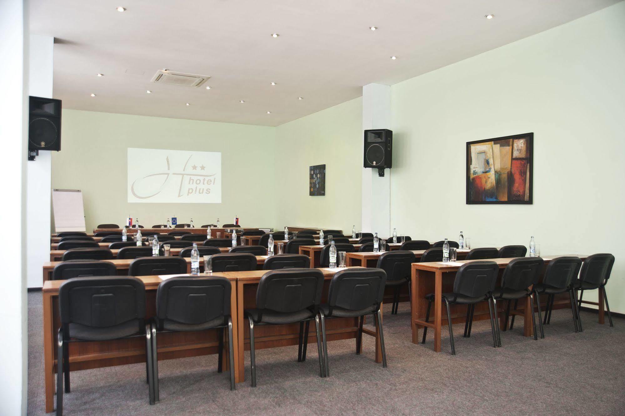 Hotel Plus Pressburg Exterior foto